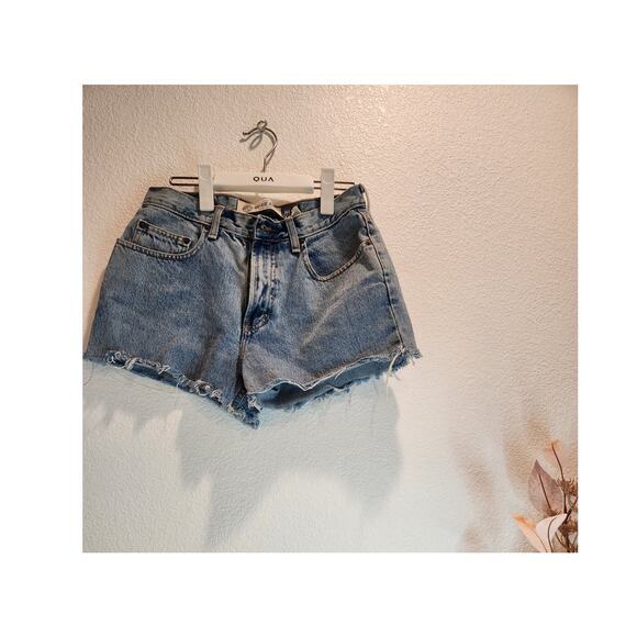 Vintage GAP Blue Jeans No. 5 Loose Fit Cutoff‎ Shorts Women’s LSE High Rise - Picture 1 of 5
